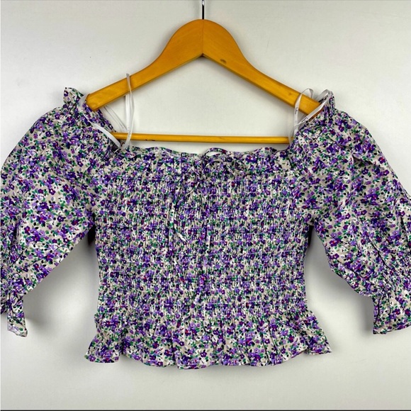 Lulu’s Floral Smocked Top Puffed Sleeve Size Small - Picture 4 of 8